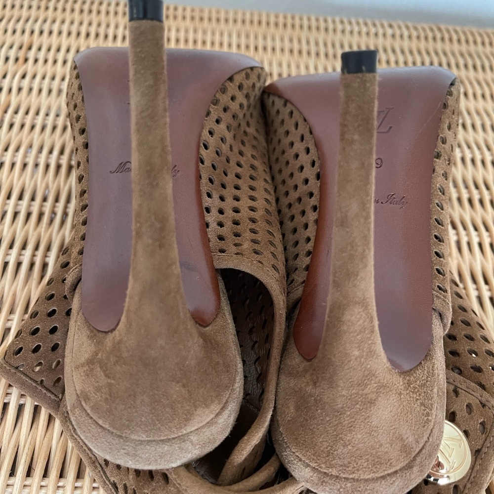 Authentic Louis Vuitton Suede Brown Heels - Picture 5 of 7